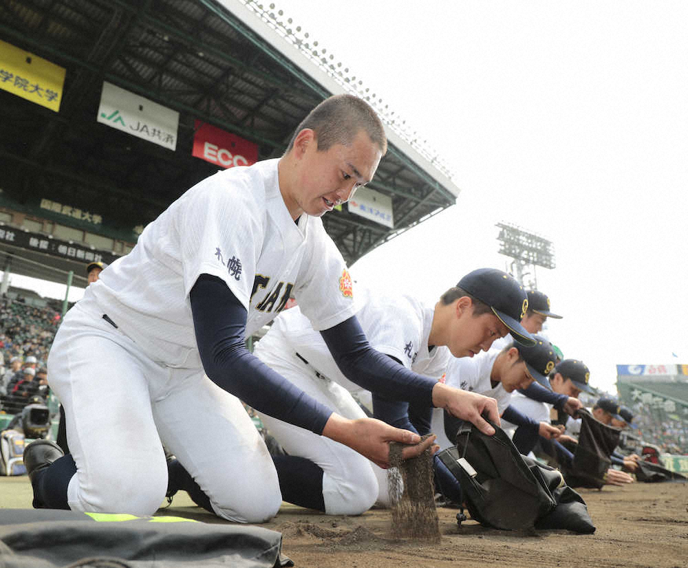 【画像・写真】札幌大谷　背番号「1」西原1安打もマウンド立てず「悔いを晴らすために戻ってくる」
