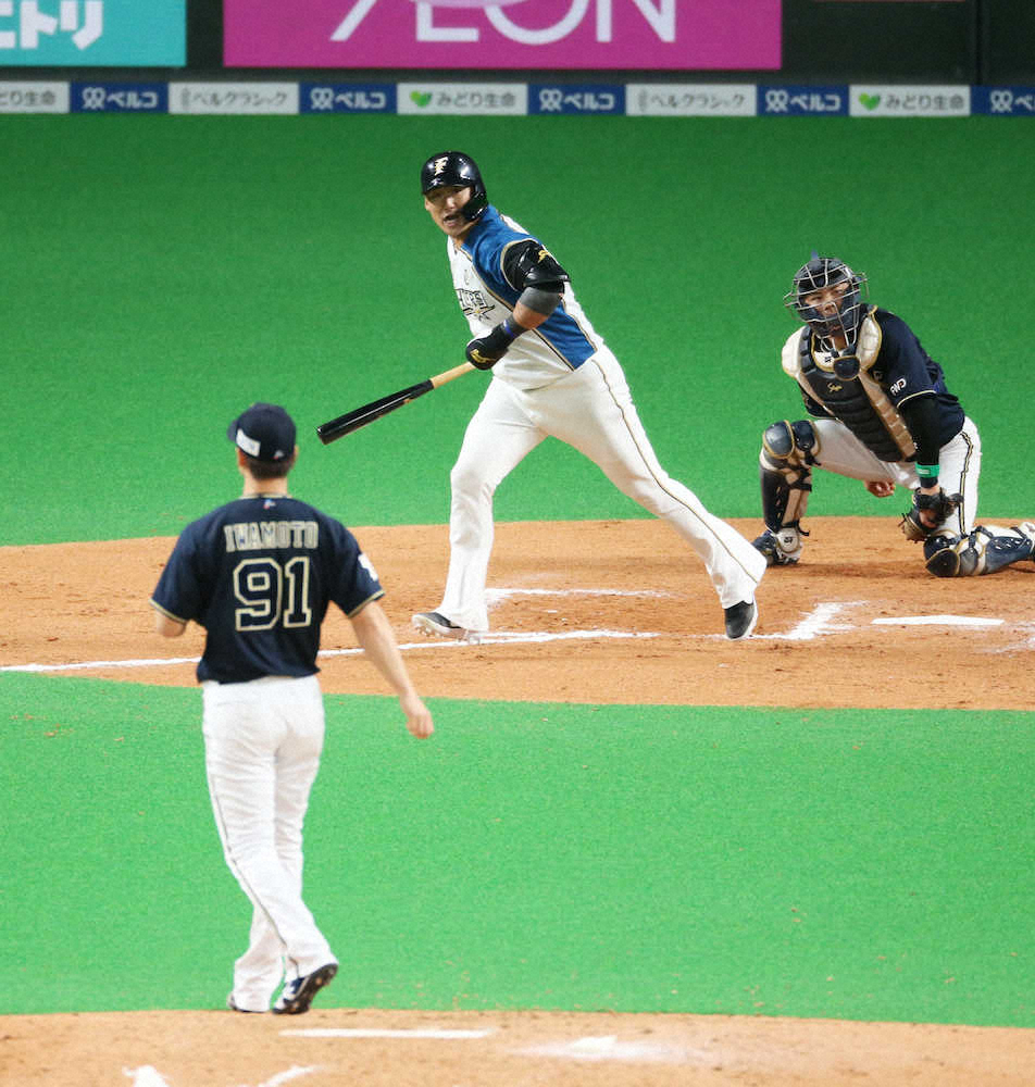 10回2死満塁、中田がサヨナラ満塁本塁打を放ち声を張り上げる（撮影・西海健太郎）