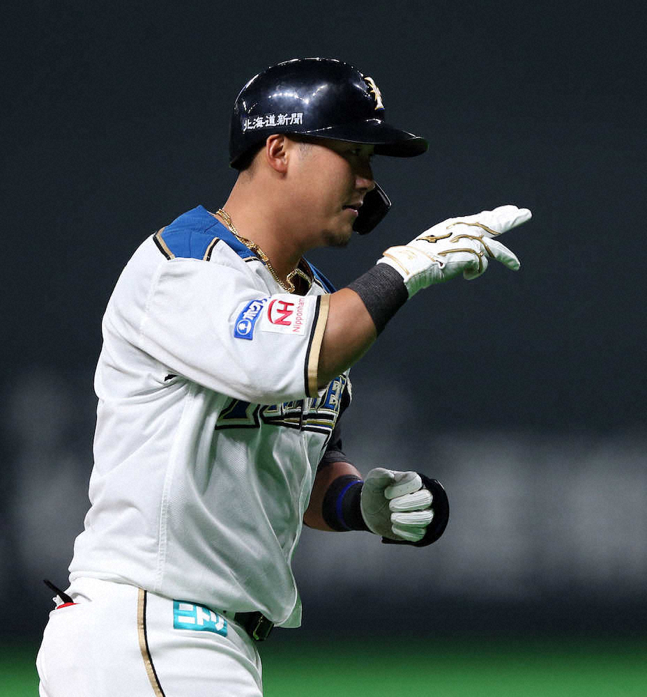 【画像・写真】日本ハム、中田の4打点の活躍でドロー持ち込む　2戦連発＆同点打　