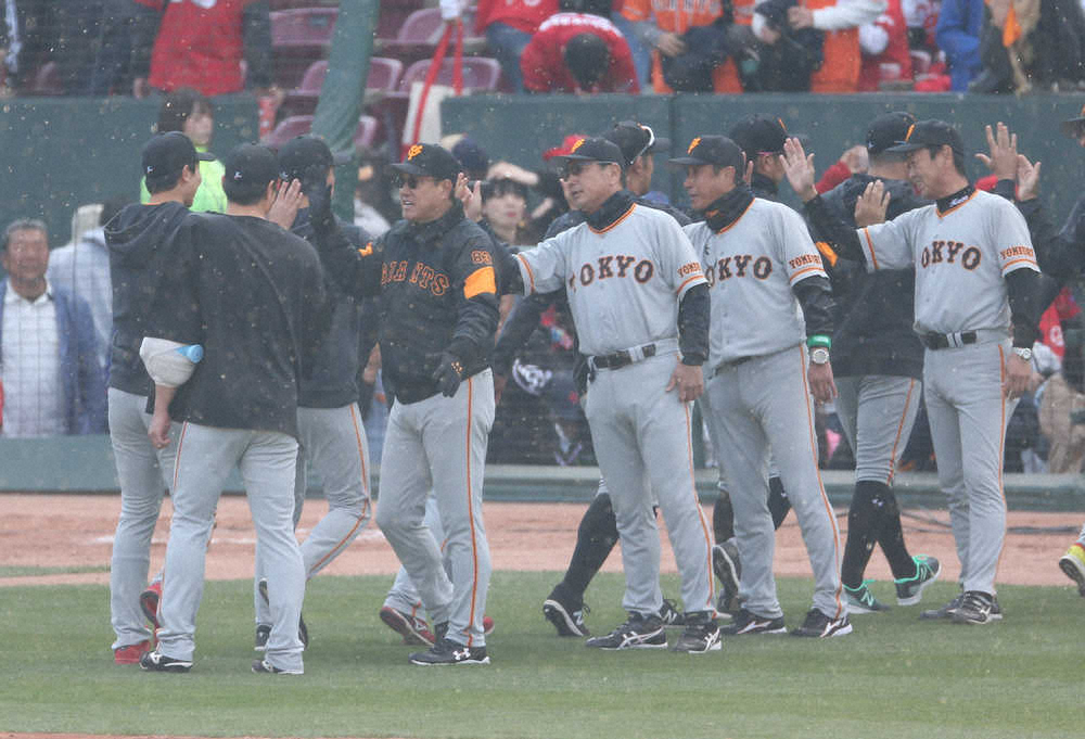 【画像・写真】巨人“鬼門”マツダで634日ぶり3連戦勝ち越し！丸12打席目で移籍後初安打