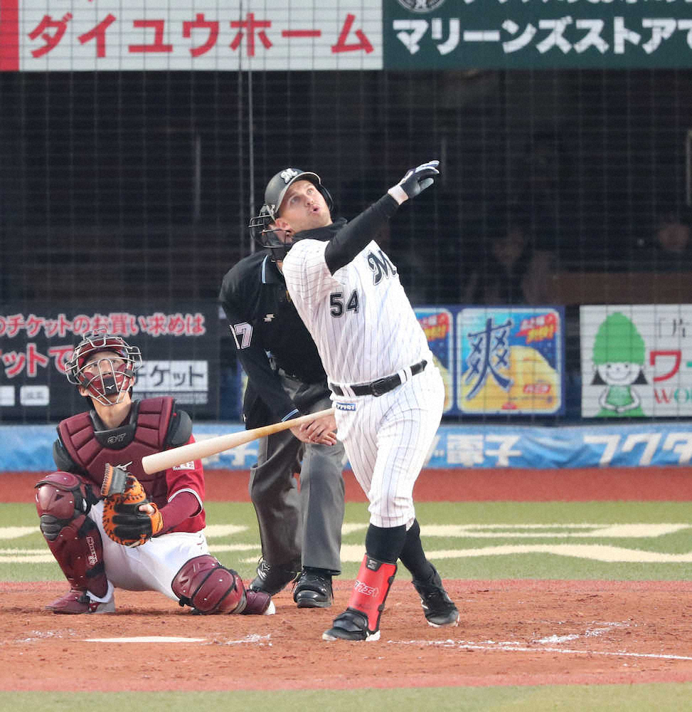 【画像・写真】ロッテ・レアード、球団史上初の開幕3戦連発「思い切り叩いた」