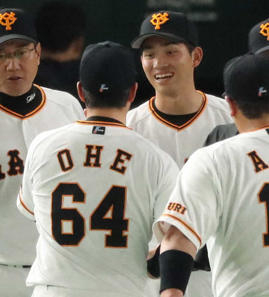 【画像・写真】巨人・高橋の恩師、八戸学院大・正村監督「プロは厳しい。まだまだ」
