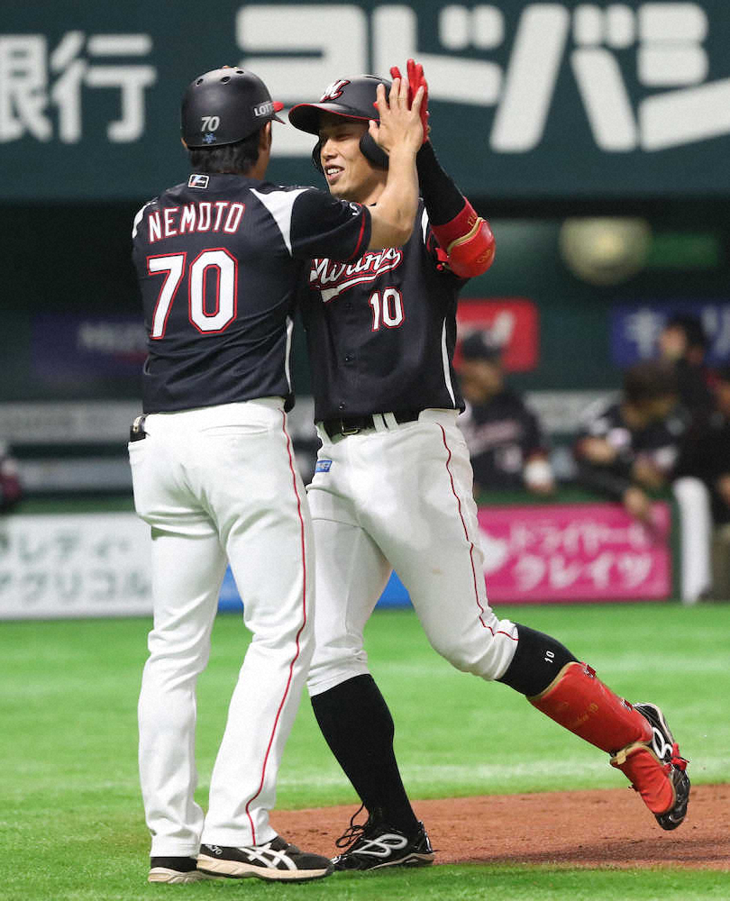 【画像・写真】ロッテ　34年ぶり球団タイの開幕8戦連続本塁打　初回に加藤が3号ソロ