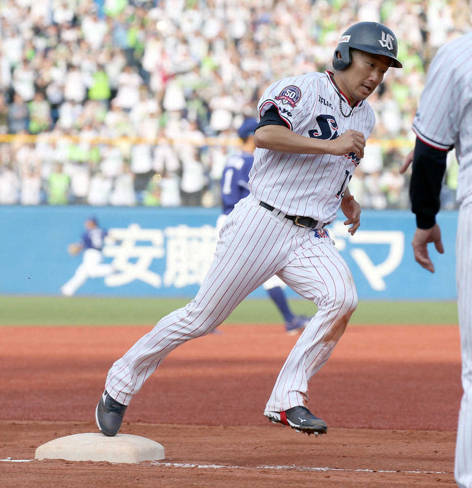 【画像・写真】青木劇弾にしびれた…ヤクルト石川「スーパースターですね」　自身は18年連続安打マーク