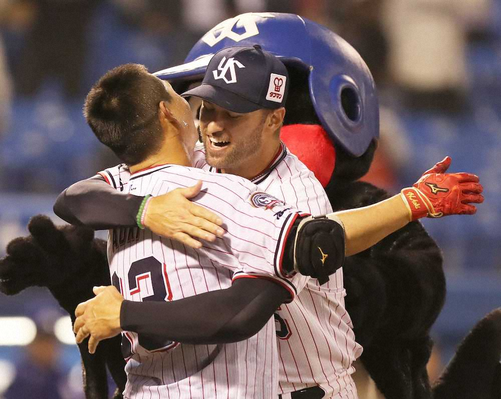 【画像・写真】ヤクルト救援陣、再三ピンチしのいで劇勝演出　ハフ大興奮「打つと信じていた」