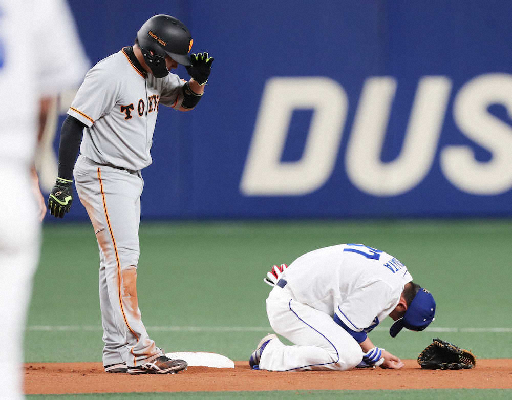 【画像・写真】中日・三ツ俣　初回流血もド根性フル出場！2度併殺プレーで勝利貢献「出る選択肢しかなかった」