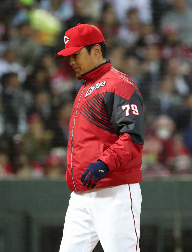 【画像・写真】ヤクルト3連勝で4年ぶり単独首位！寺原が9年ぶりセ白星　広島は岡田自滅で4連敗