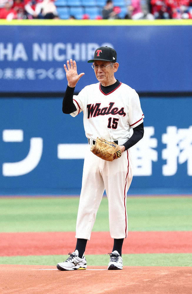 【画像・写真】DeNA　井納2勝目、始球式の15番大先輩に恥じない好投披露