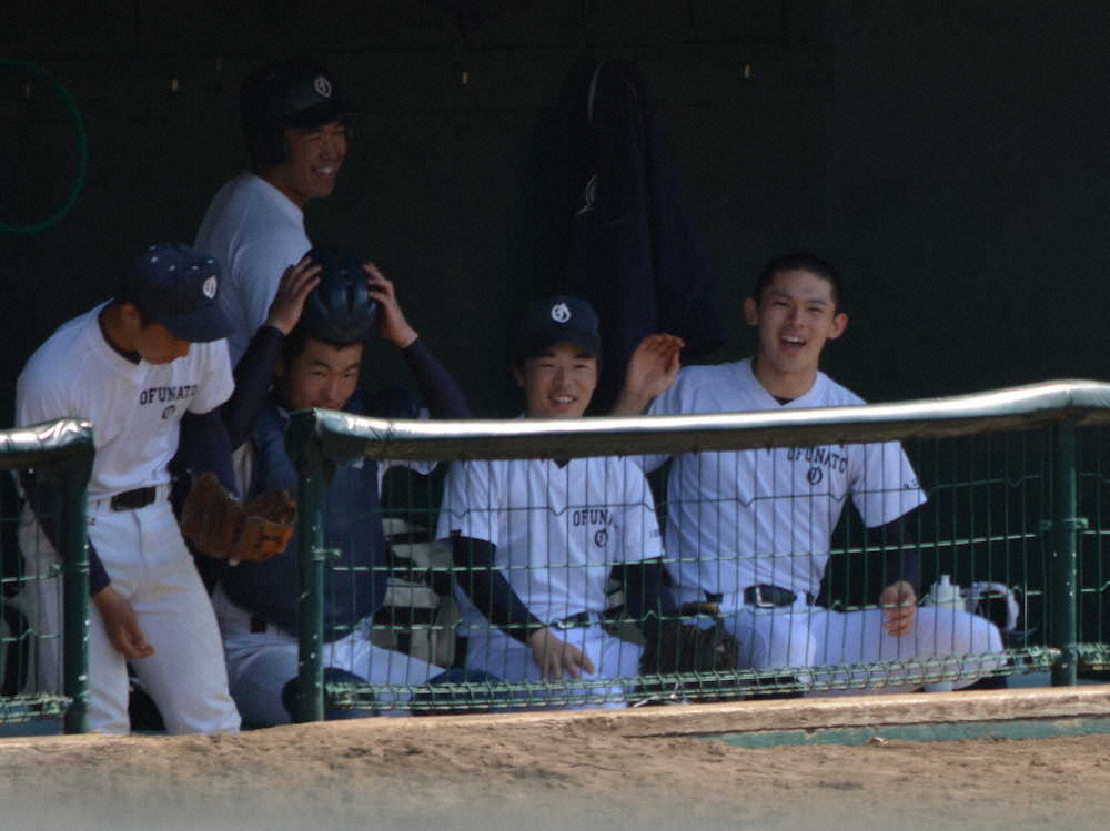 【画像・写真】大船渡　佐々木、打っても凄い！4番で2安打＆快足披露