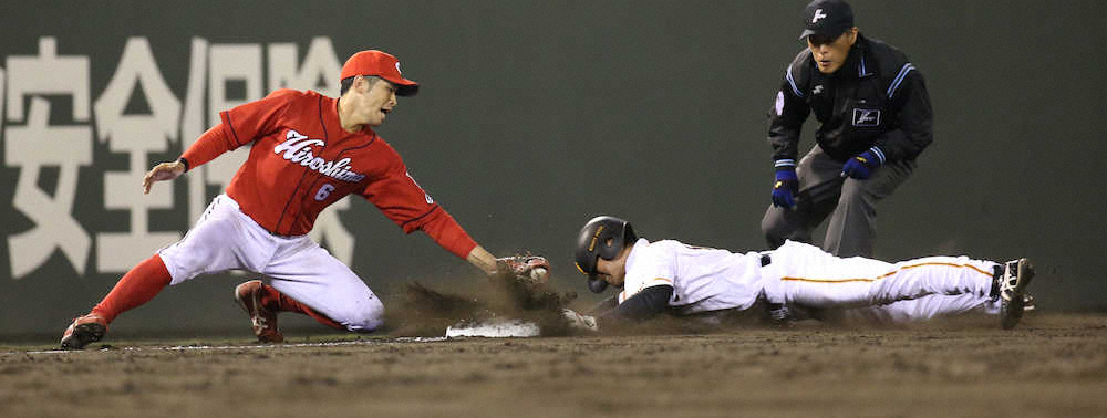 【画像・写真】巨人・山本、流れ引き寄せた好走塁　初のお立ち台「この日のためにやってきた」