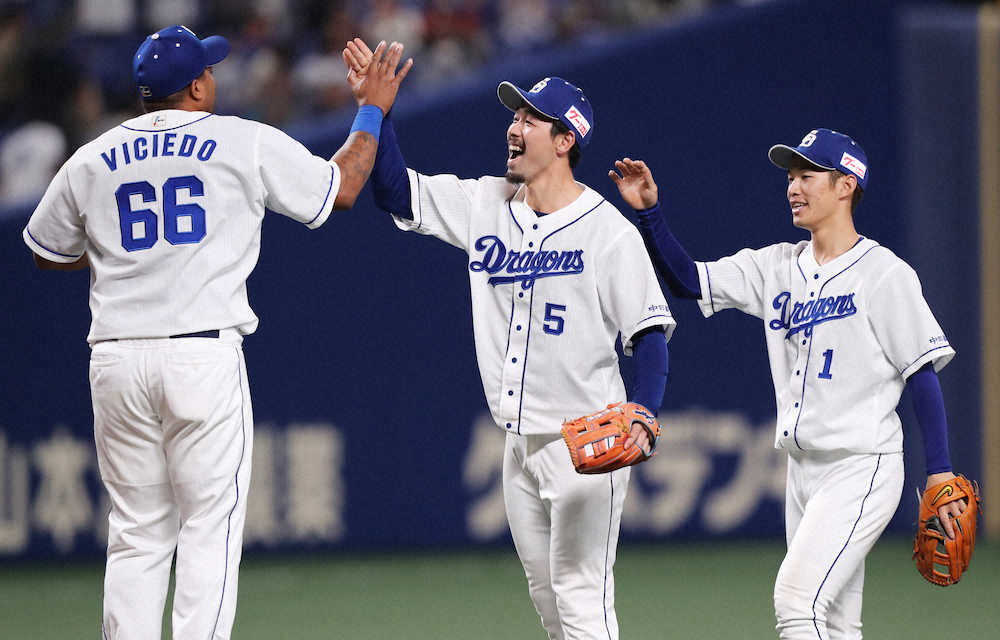 【画像・写真】中日3連勝！笠原2勝目、阿部3打点　20日も勝てば1075日ぶり首位だ！