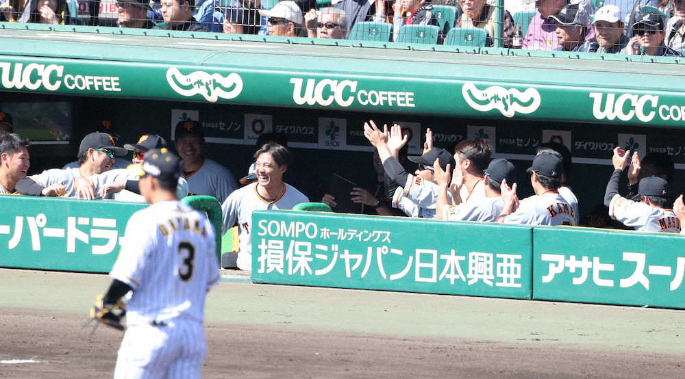 【画像・写真】巨人・石川　伝統の一戦で放った先制弾は620日ぶりアーチ　雄叫びも出た「まだまだいきます！」