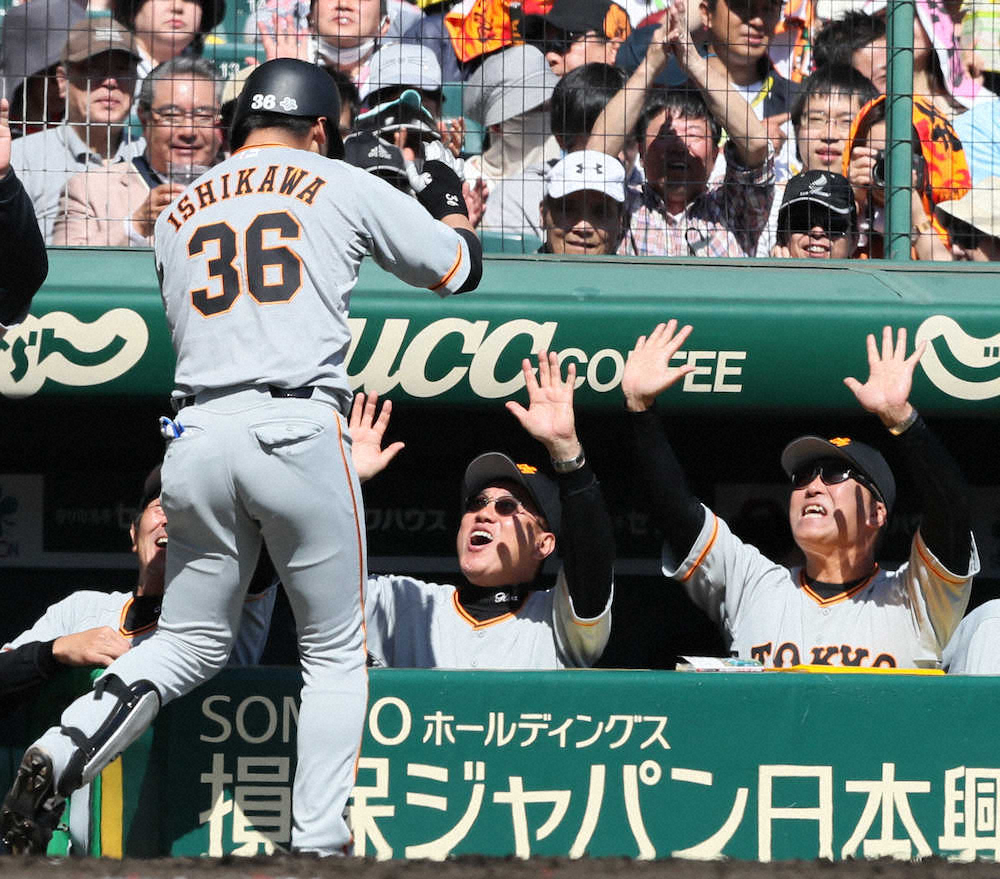 【画像・写真】巨人・原監督「吉村コーチがぜひ使ってくれ、と…」先発抜てきの石川が決勝2ラン