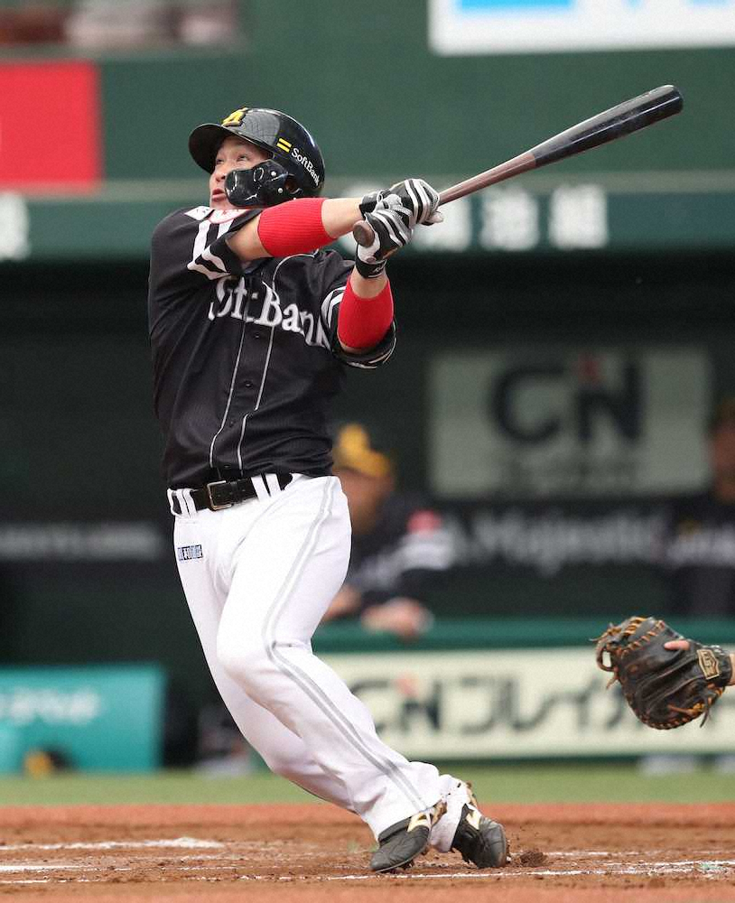 【画像・写真】ソフトB、甲斐、6試合ぶりの2号ソロで先制「打った瞬間入ると」