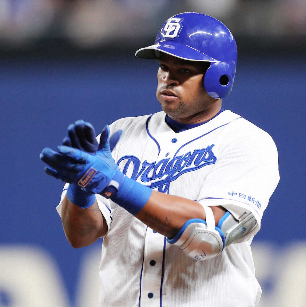 【画像・写真】中日、序盤猛攻で高梨KO　ビシエド先制2点打「何とかバットに当てようと」