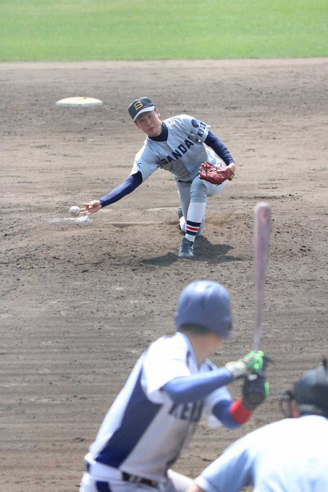 【画像・写真】京産大サブマリン長谷川、MAX122キロも緩急で翻弄！芸術的投球で勝利貢献