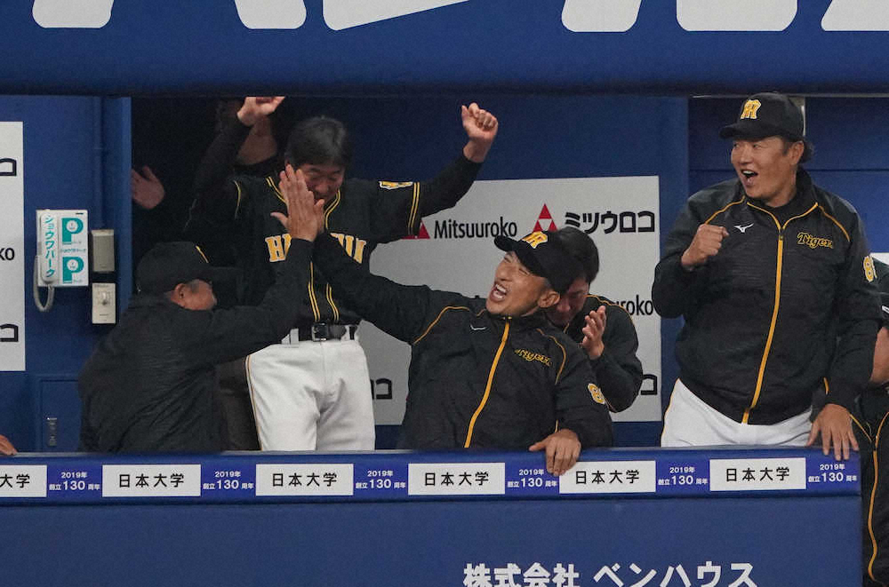 【画像・写真】4月4発！阪神・近本“田淵超え”球団新人最多記録　矢野監督大興奮「さすがに想像してなかった」