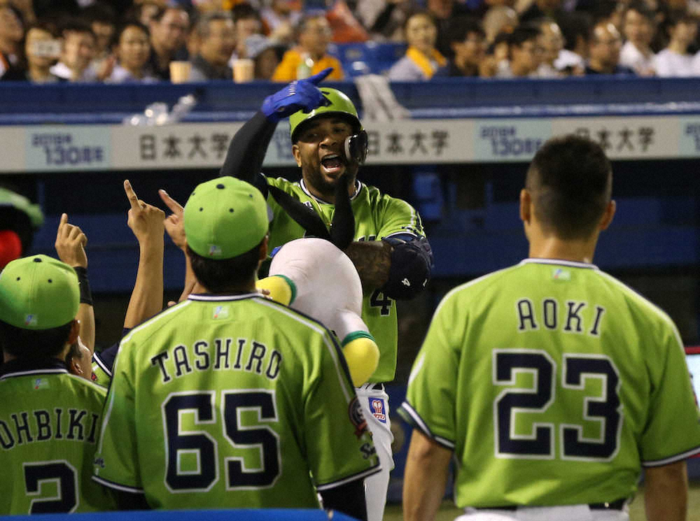 【画像・写真】ヤクルト3連発で菅野粉砕！青木＆山田＆バレ　集中砲火で3回一気5点