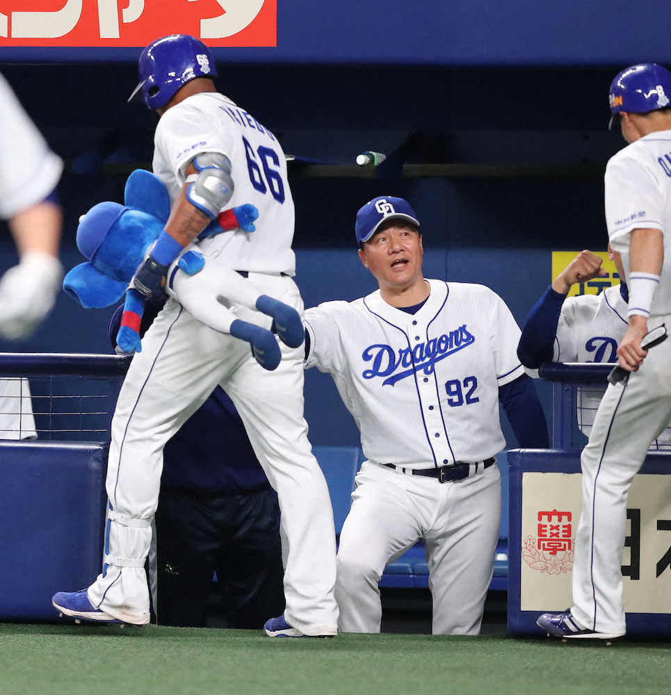 【画像・写真】スクランブル先発の中日・佐藤　3回3失点降板「ゲームがつくれなくて申し訳ない」