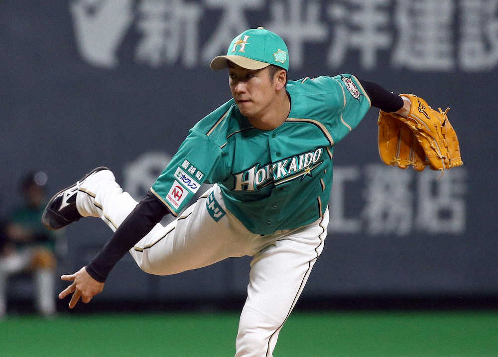 【画像・写真】日本ハム・斎藤　4番手で登板、1安打無失点の好投