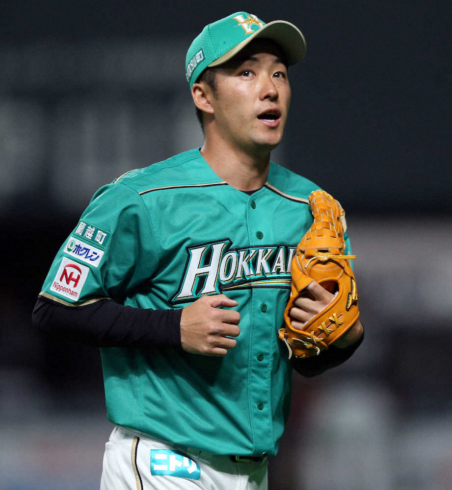 【画像・写真】日本ハム・斎藤　“らしく”見事なスクイズ外し！甲子園の決勝で見せてから13年