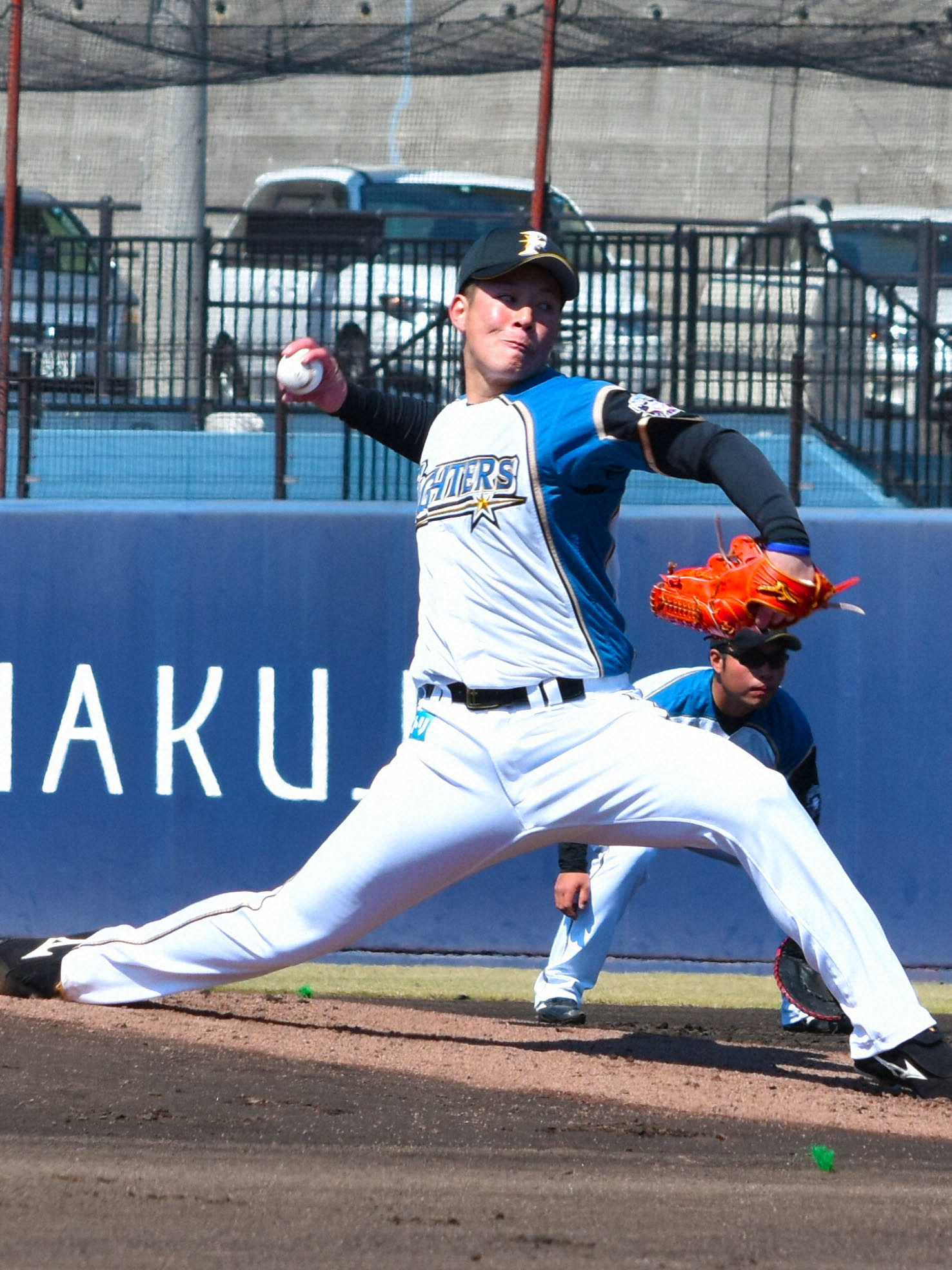 【画像・写真】日本ハム　輝星、直球勝負で好投　4回4安打無失点4K