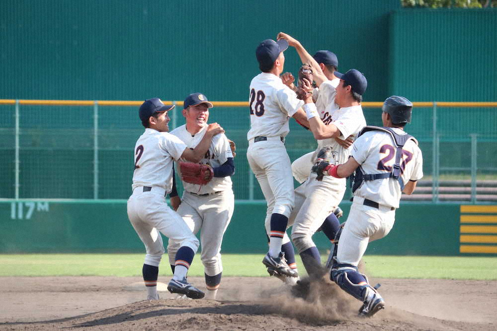 【画像・写真】大商大8連勝で2季ぶりV決めた！プロ注目・大西、連投も完璧救援