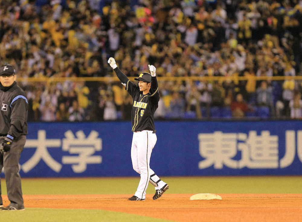 【画像・写真】阪神　「キナチカコンビ」の躍動でダメ押しの3点目