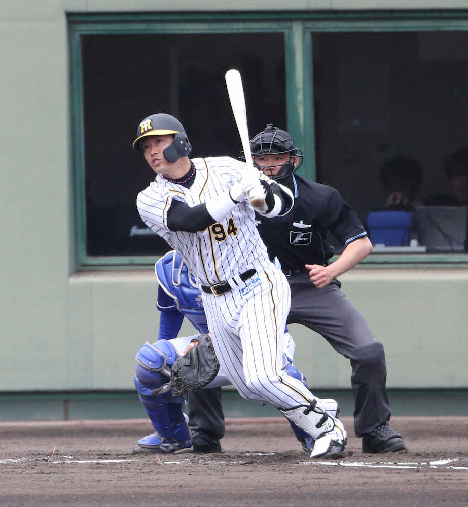 【画像・写真】阪神・原口、実戦復帰後初安打　大腸がんからの復活へまた一歩前進