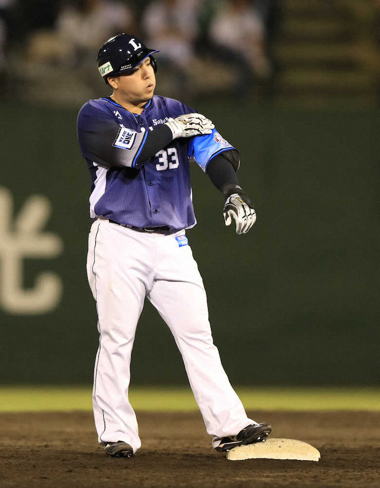 【画像・写真】惜しい…100本塁打王手の西武・山川が5回満塁でフェンス直撃逆転2ベース