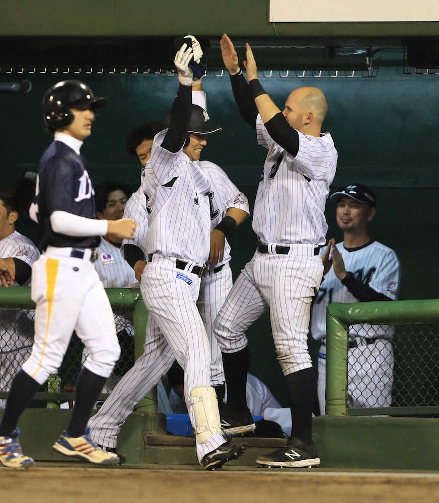 【画像・写真】ロッテ　40日ぶり勝率5割復帰で3位タイ浮上　まさかの延長戦突入も代打・高浜が決勝打