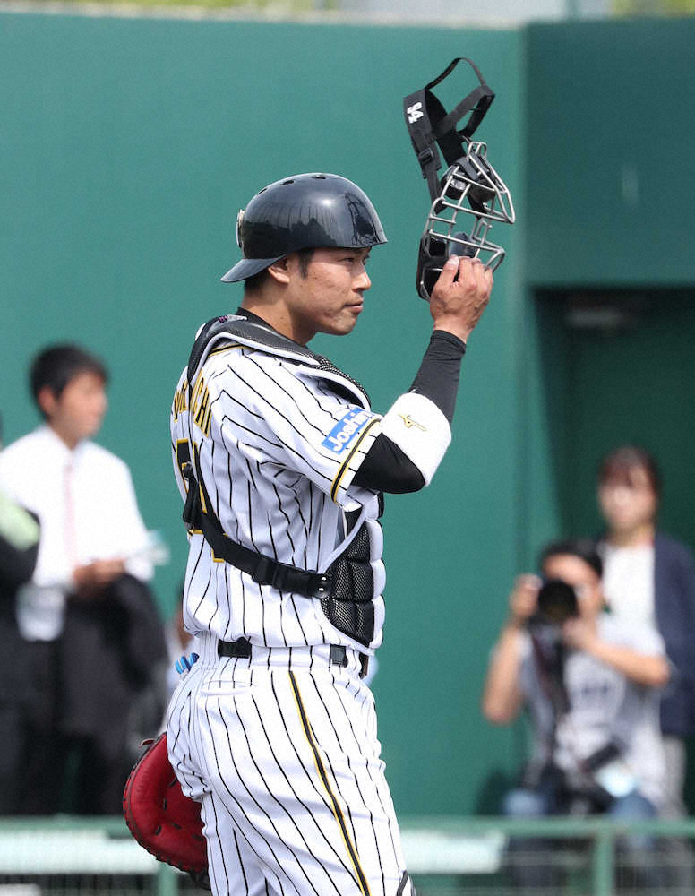 【画像・写真】阪神・原口“守備復帰”　1軍へさらに前進「感覚を思い出してできた」