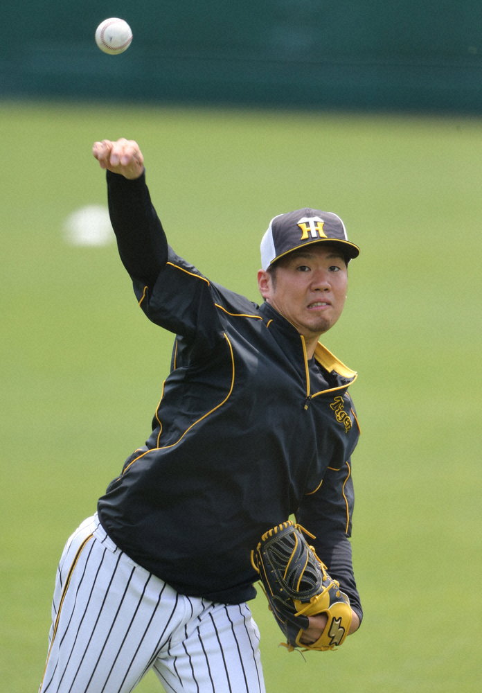 【画像・写真】キャッチボールする阪神・西