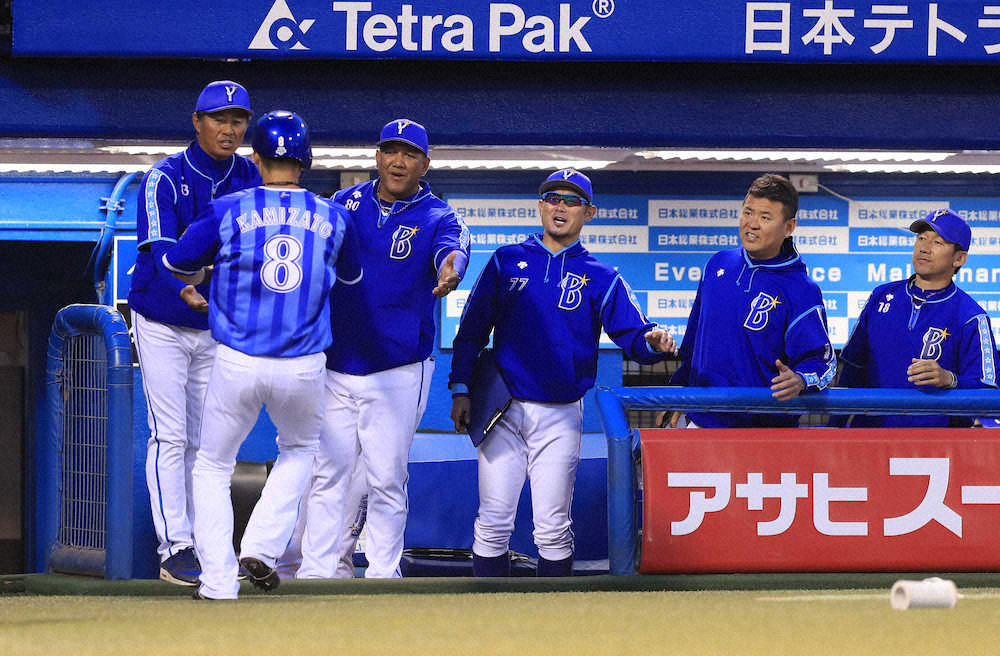 【画像・写真】DeNA　神里、宮崎、ソトの3者連続適時二塁打で先制