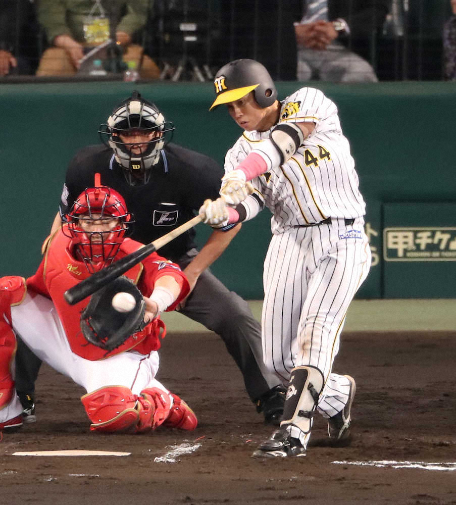 【画像・写真】阪神・梅野　“打ち直し”で同点の左前タイムリー