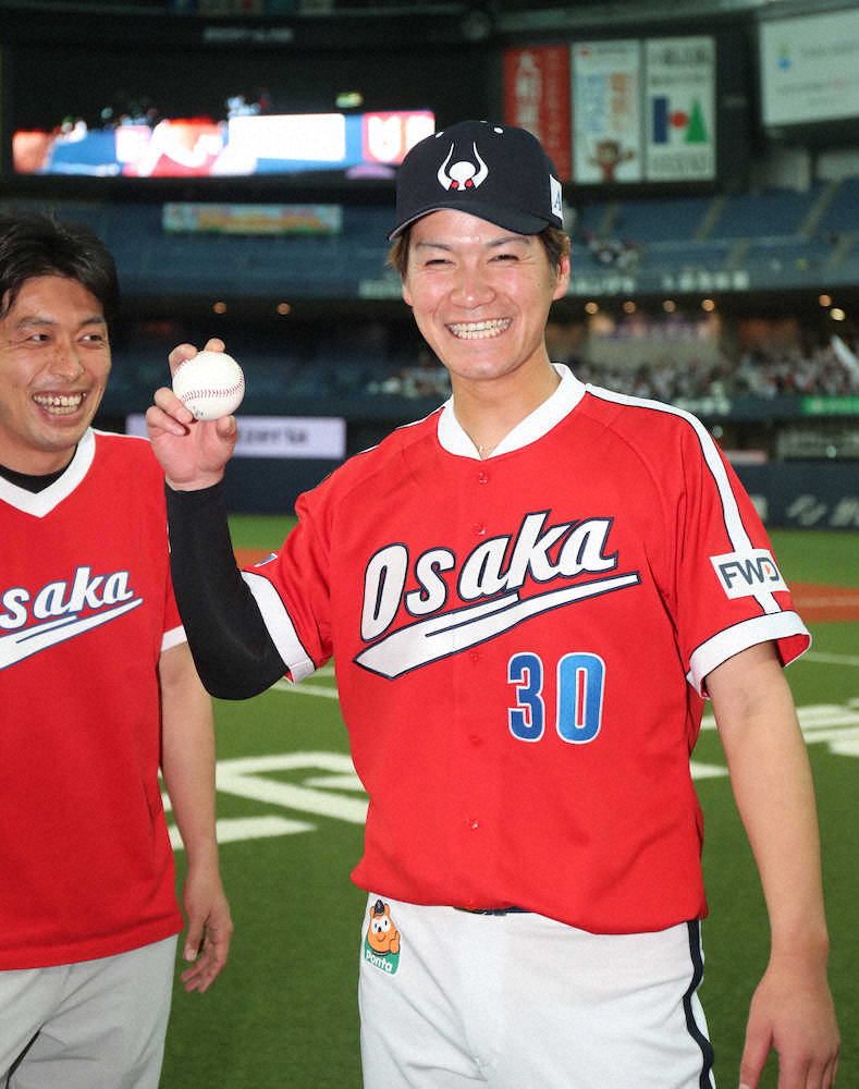 【画像・写真】K―鈴木がプロ初勝利!同学年の女房役に感謝「高城がうまくリードしてくれた」