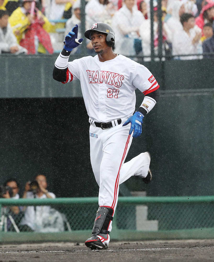 【画像・写真】ソフトB降雨コールドで逃げ切り3連勝！工藤監督、鹿児島9連勝に「勝つところを見せられて良かった」