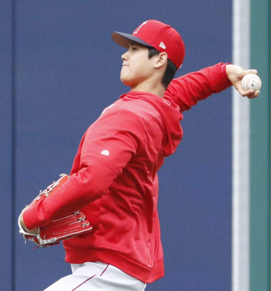 【画像・写真】大谷、2日連続投げた　試合前にキャッチボール80球