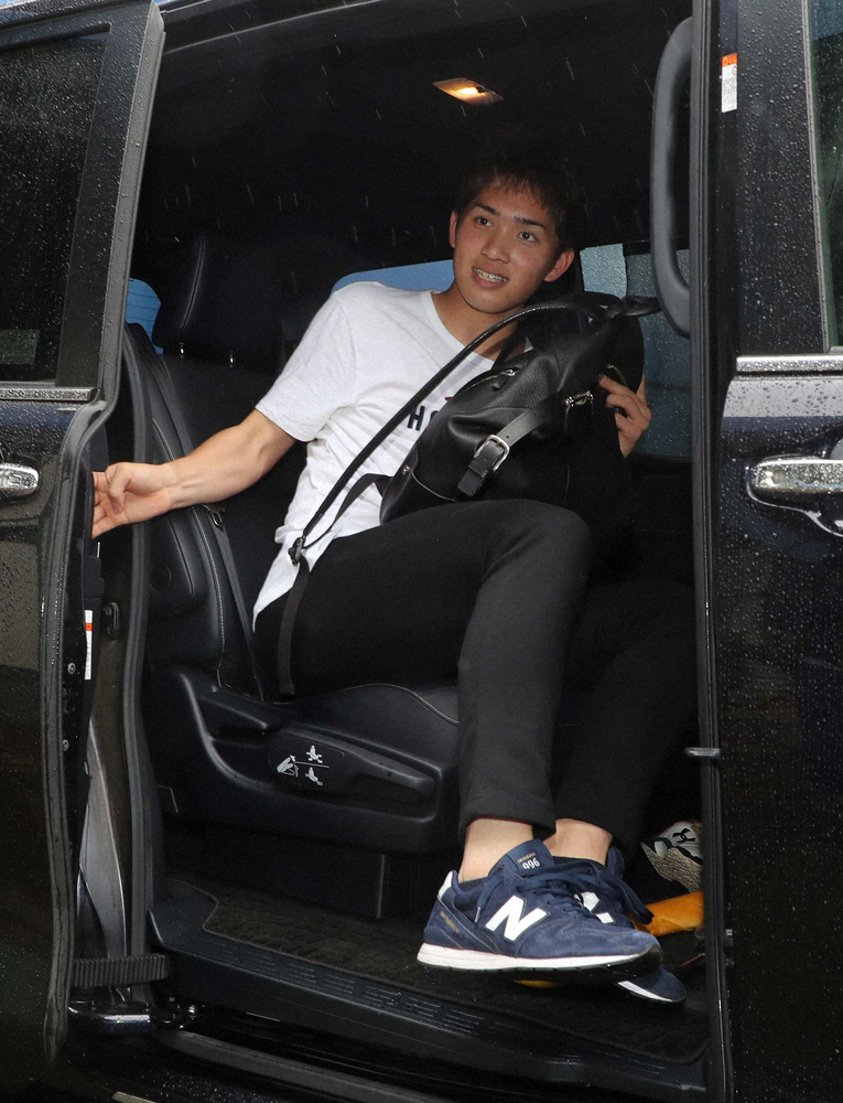 【画像・写真】地元ひたちなか市での試合が中止となり、帰路に就く高橋（撮影・木村　揚輔）