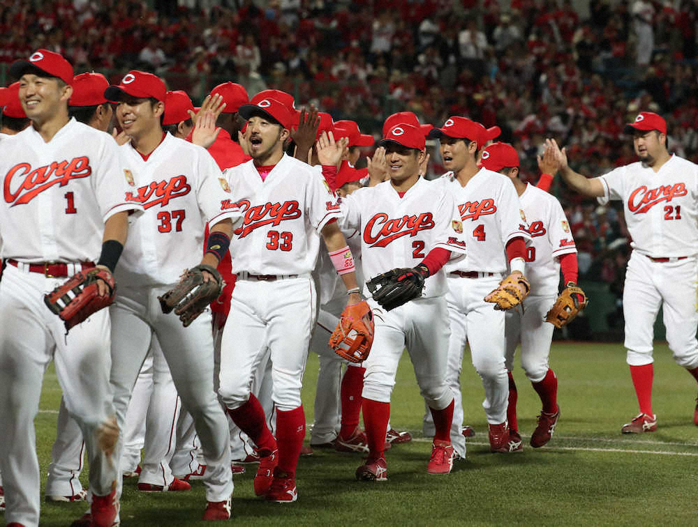 【画像・写真】広島8連勝　今季初の単独首位、菊池涼V打「必死につなぎました」