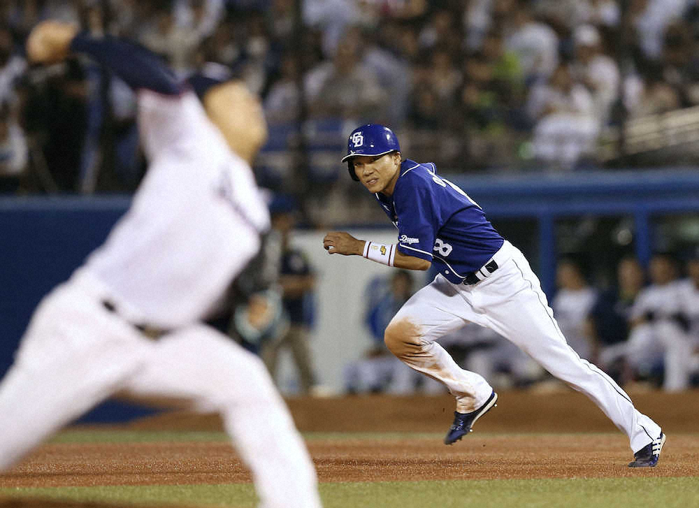 【画像・写真】中日・大島　大暴れ今季初4安打＆通算200盗塁「まだまだ上を目指して」