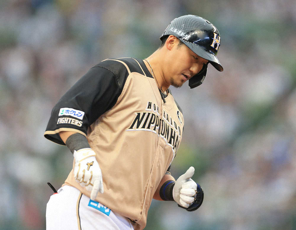 【画像・写真】日本ハム中田、強振10号「はまってくれた」9年連続2桁アーチ