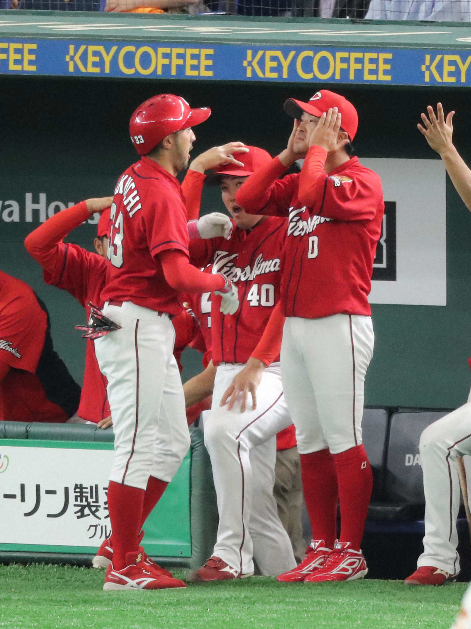 【画像・写真】カープナインの愛が止まらない…みんな大好き「タカシ」のほっこりショット大放出