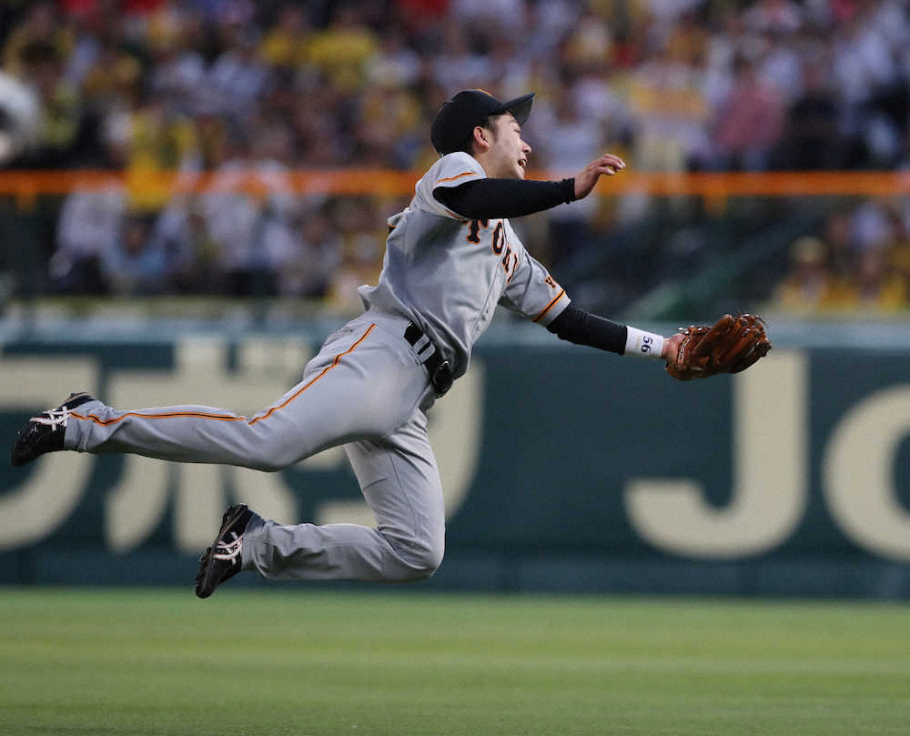 【画像・写真】巨人・山本が超美技！ミス取り返す気迫のプレーに原監督も拍手