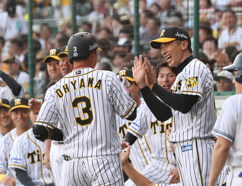 【画像・写真】阪神・矢野監督「551」劇勝が大反響　蓬莱幹部の耳にも届いた