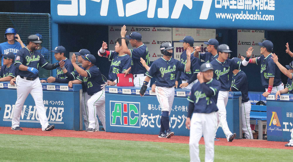 【画像・写真】ヤクルト　16連敗でストップ！5月12日以来21日ぶり白星　序盤5得点で逃げ切った