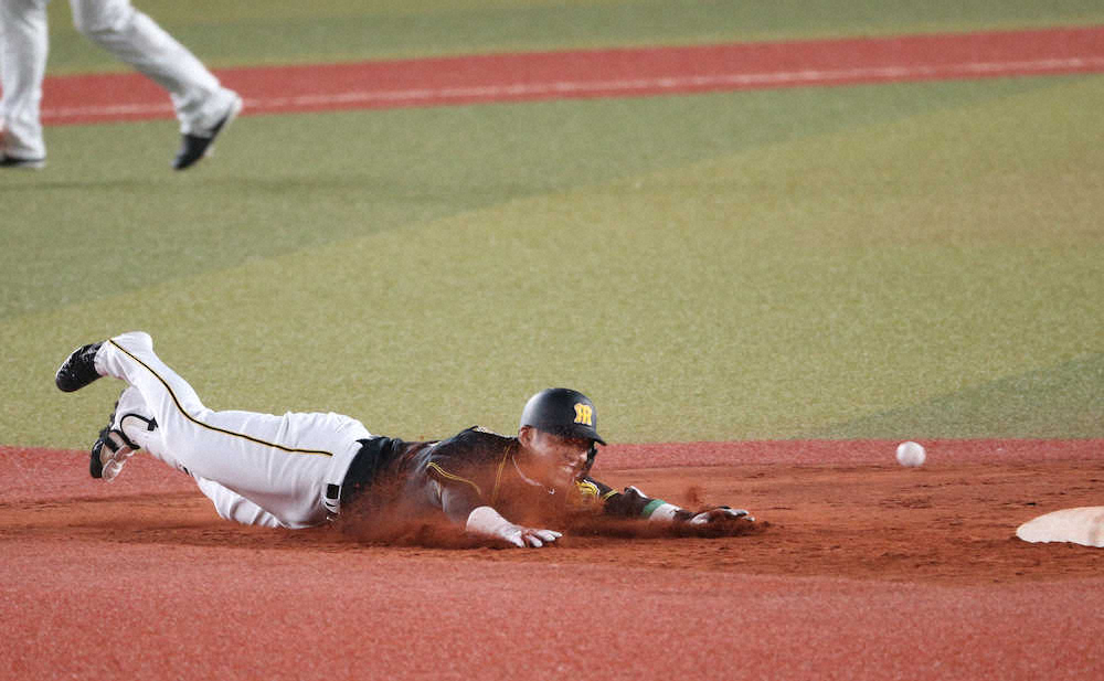 阪神 原口 魂のヘッスラ 大腸がんからの復帰出場で代打適時二塁打 スポニチ Sponichi Annex 野球
