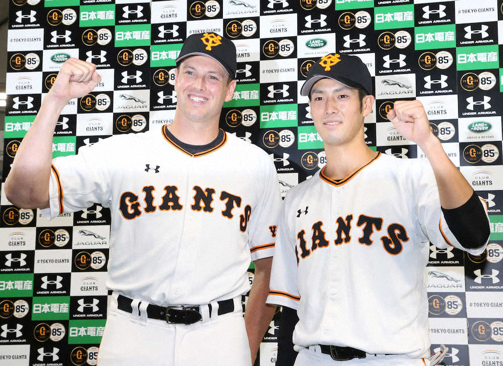 【画像・写真】お立ち台で笑顔を見せるマシソン（左）と若林（撮影・森沢裕）