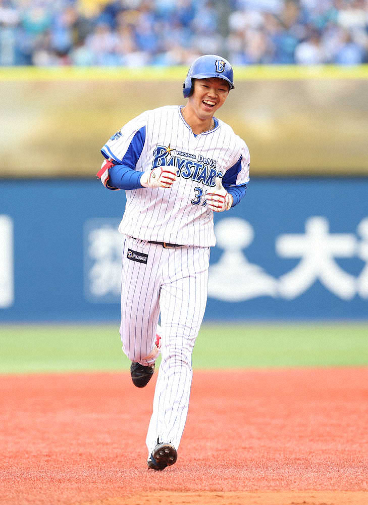【画像・写真】DeNA　2年目の楠本が代打逆転満塁本塁打「野球をやっていて良かったです」
