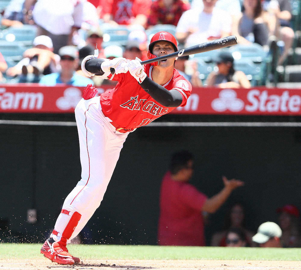 【画像・写真】大谷　内角攻めに3打席連続空振り三振、4打数無安打でチームも完敗